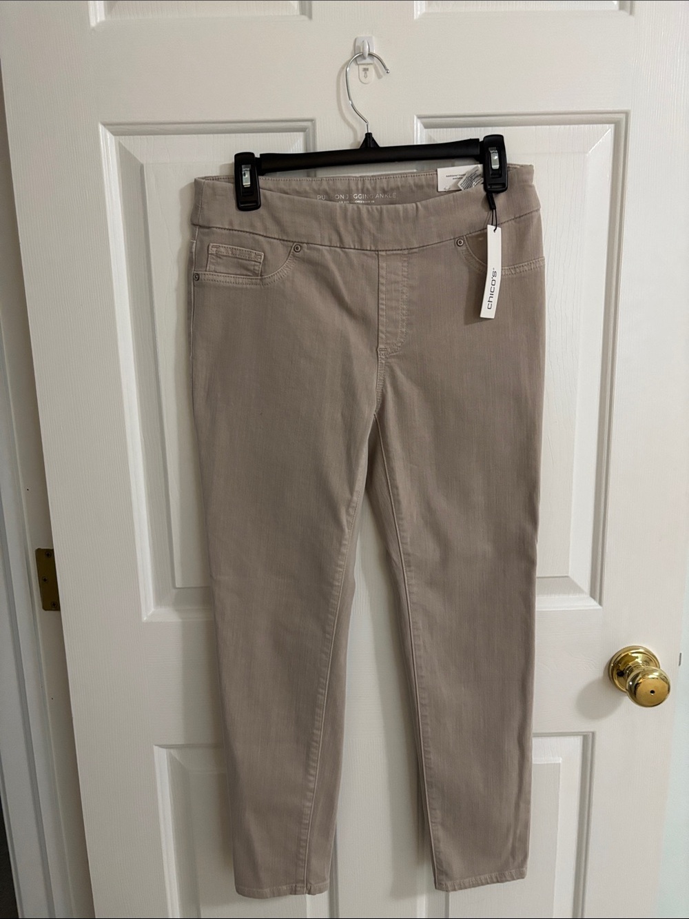 Chico's Cropped Skinny Pants in Taupe